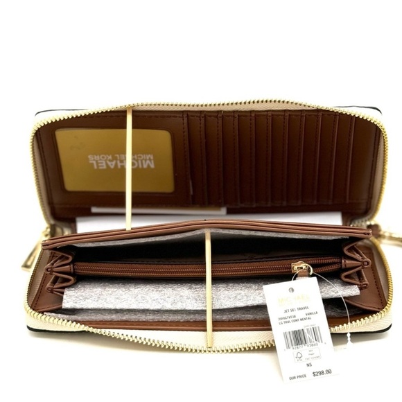 Michael Kors Large Travel Continental Wallet Wristlet Vanilla/Brown - Picture 8 of 9